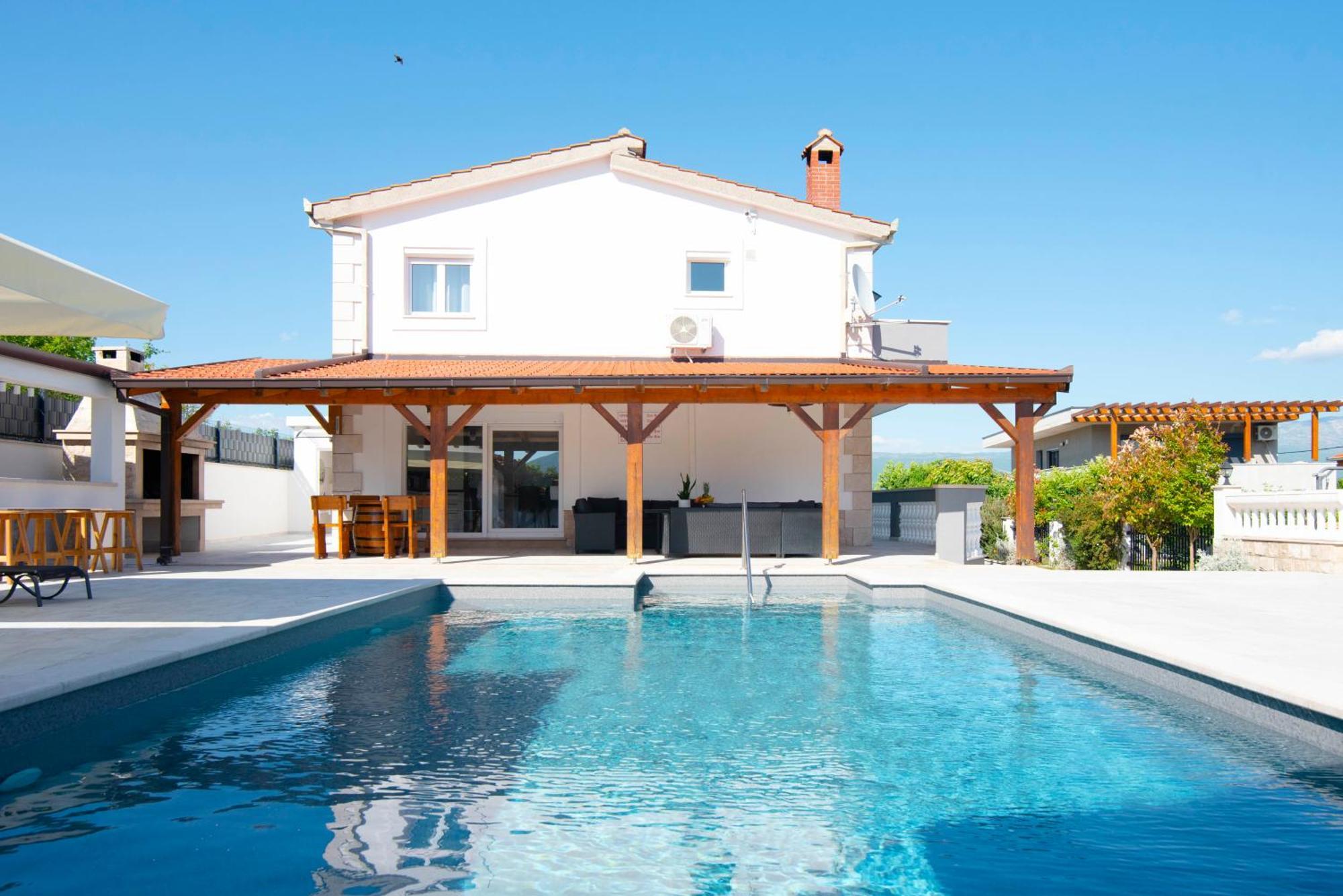 Vacation Villa Matic With 7 Bedrooms Sinj Kültér fotó